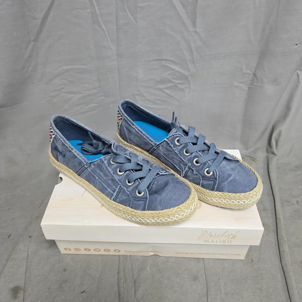 BLOWFISH MALIBU DENIM ESPADRILLE SNEAKERS – BLUE CANVAS, ROPE SOLE SIZE 6 BOXED