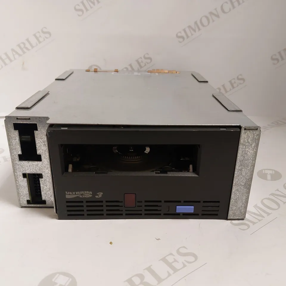 SPECTRE ULTRIUM LTO 3 INT TAPE LIBRARY	