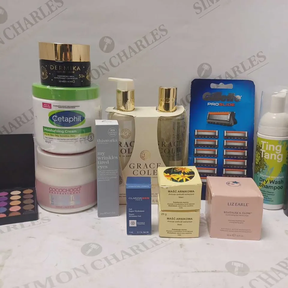 LOT OF 12 ASSORTED BEAUTY PRODUCTS TO INCLUDE THISWORKS EYE SERUM, EFFIN TANNED MED/DARK SELF TAN, CLARINS MEN MOISTURE GEL, ETC 