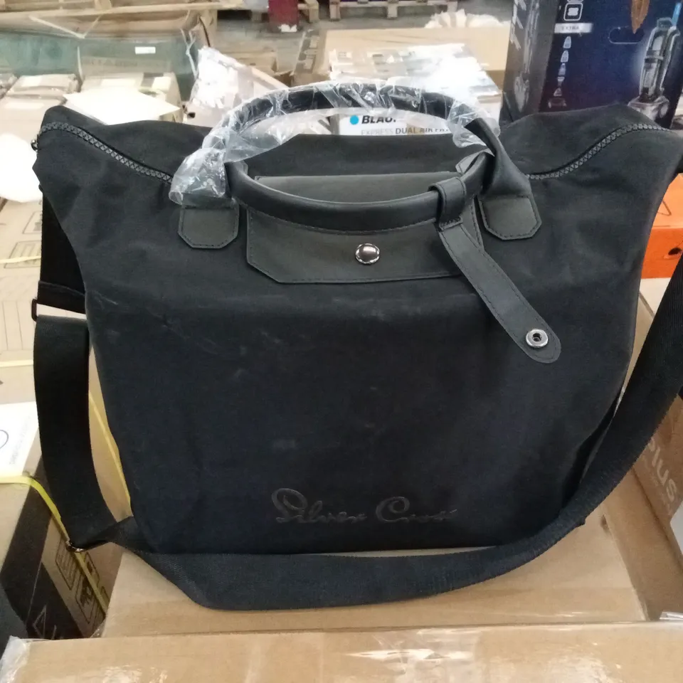 BOXED SILVER CROSS COVE STROLLER & CARRY COT IN DAMSON, WITH SILVER CROSS GLIDE PLUS 360 CAR SEAT AND I-SIZE BASE, ACCESSORIES INCLUDED (4 PARTS)