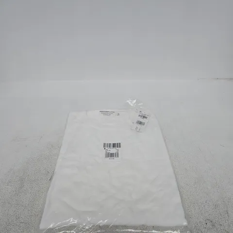 ABERCROMBIE AND FITCH CLASSIC FIT WHITE T SHIRT XL