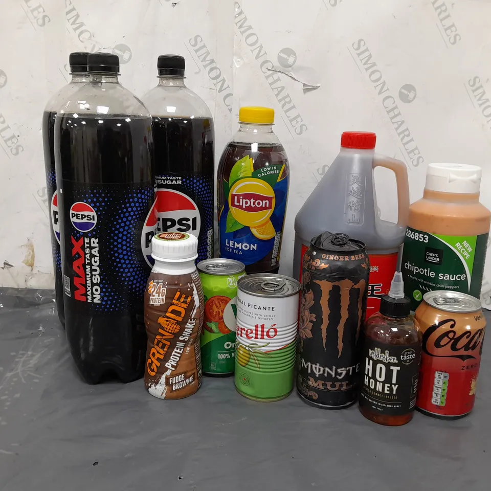 APPROXIMATELY 12 ASSORTED FOOD AND DRINK TO INCLUDE PEPSI MAX, LIPTON LEMON ICE TEA, CHEF'S LARDER CHIPOTLE SAUCE 
