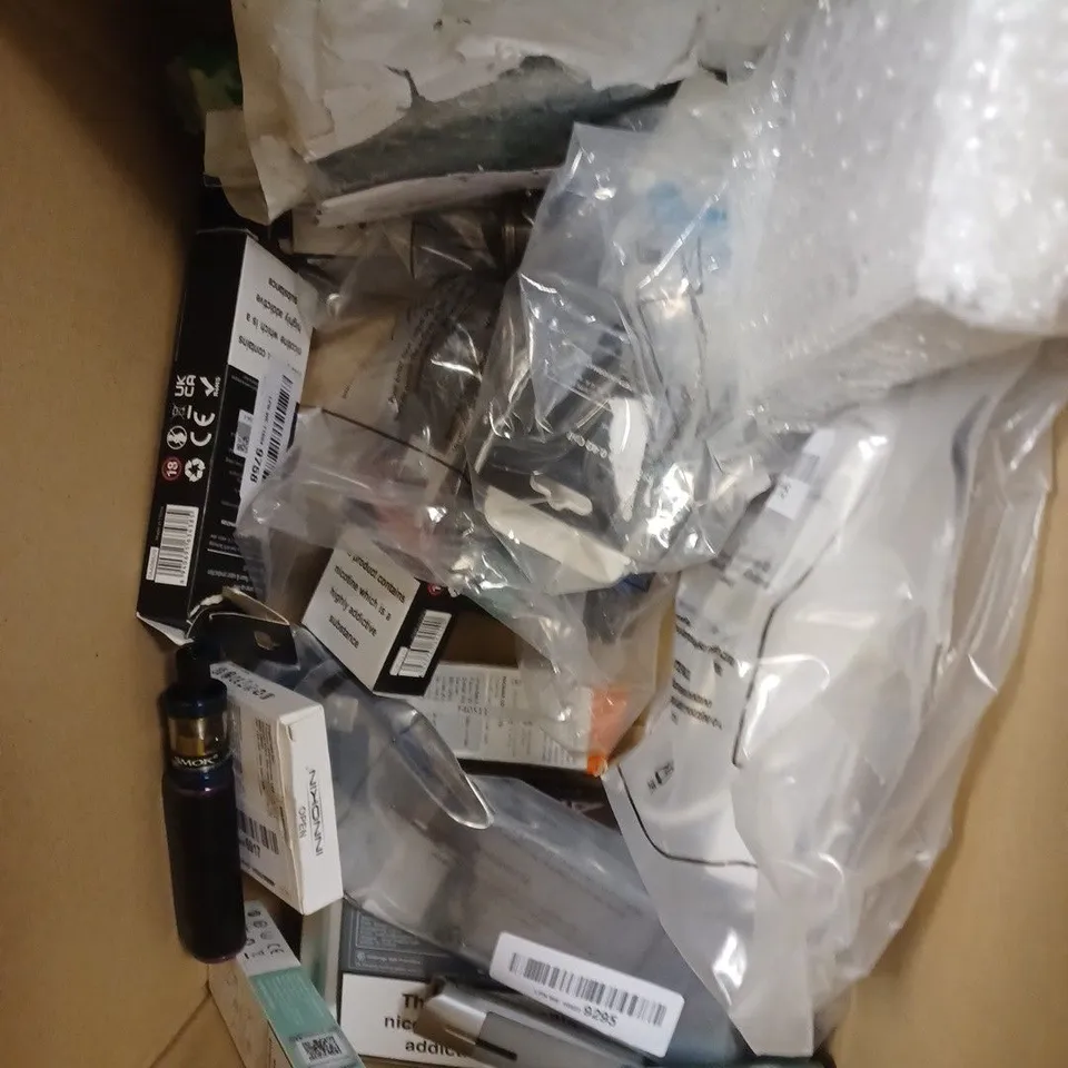APPROXIMATELY 10 ASSORTED E-CIGARETTE PRODUCTS TO INCLUDE ARGUS XT KIT, SMOK, GEEK VAPE ETC 