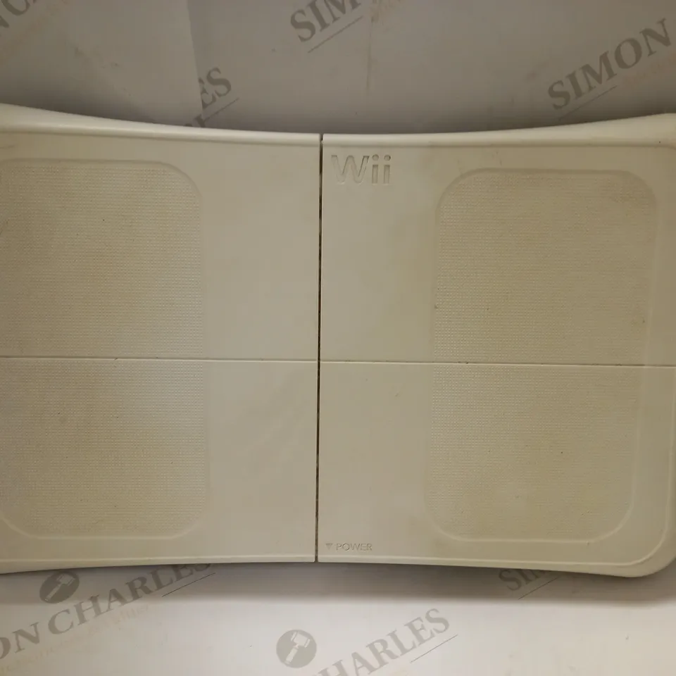 APPROXIMATELY 6 WII FIT PLUS BALANCE BOARD - WHITE 