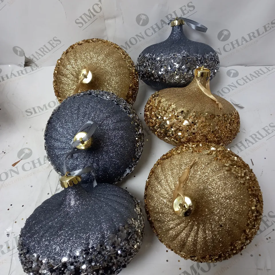 6 LARGE BAUBLES 3 OF NAVY BLUE AND 3 OF GOLD