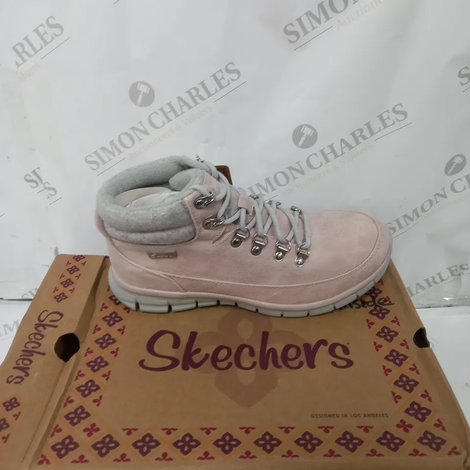 BOXED SKECHERS WARM PINK BOOTS - SIZE 5