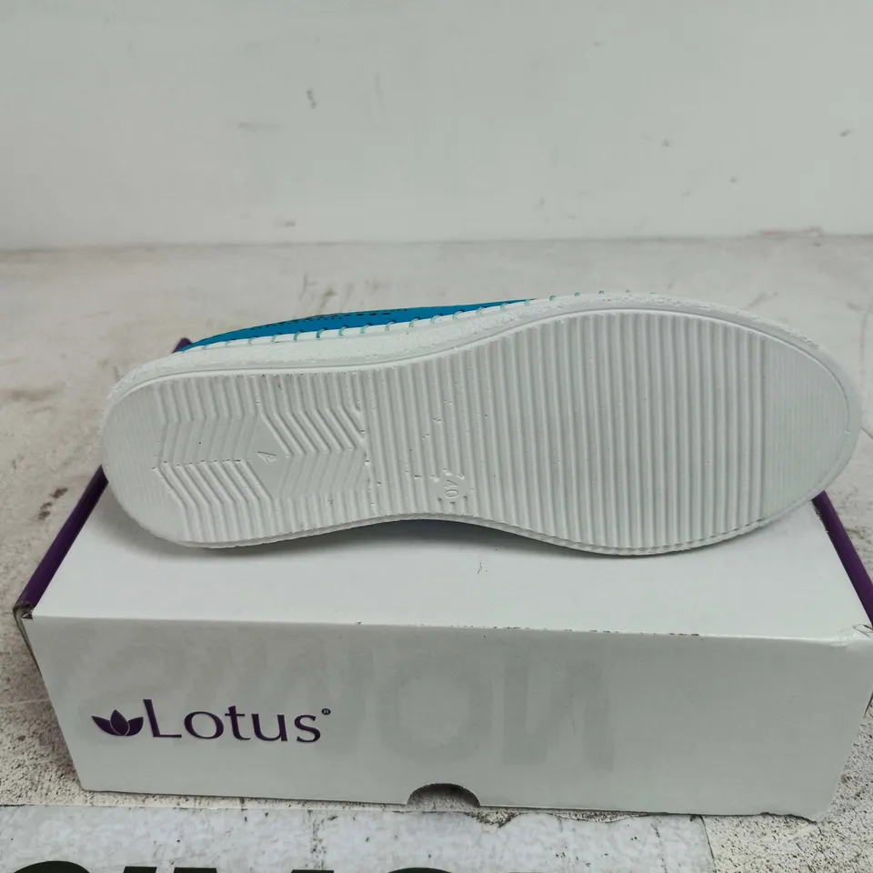 LOTUS TASIA BLUE LEATHER TRAINER SIZE 40 BOXED