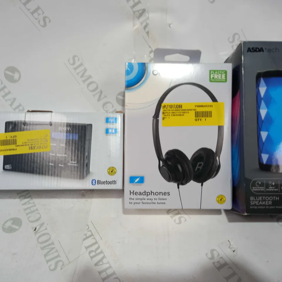 LOT OF APPROXIMATELY 5 ASSORTED HOUSEHOLD ITEMS TO INCLUDE ONN DAB+/FM RADIO, ONN HEADPHONES, ASDA TECH BLUETOOTH SPEAKER, ETC