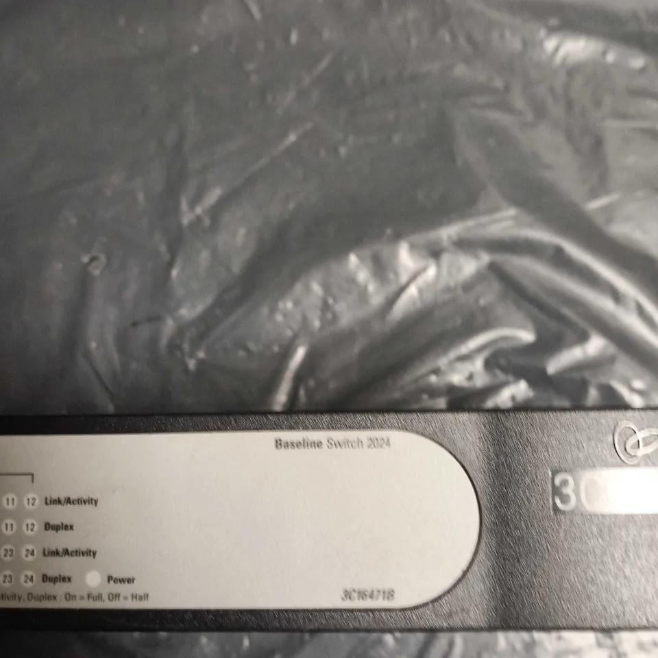 3COM BASELINE SWITCH 2024 24-PORT ETHERNET SWITCH, RACK-MOUNT, 1U