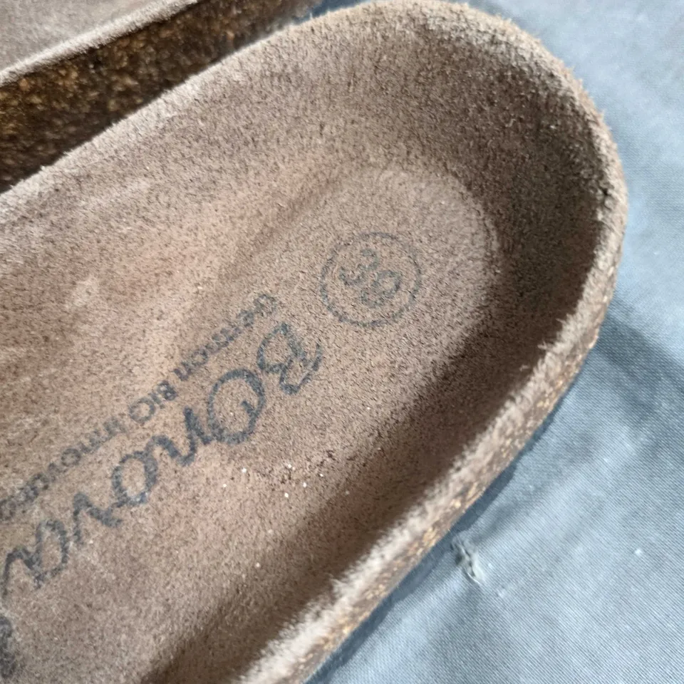 BONOVA CORK FOOTBED SANDALS WITH BLACK STRAPS – BOXED SIZE 39