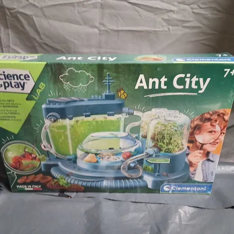 ANT CITY ANT FARM KIT BY CLEMENTONI – SCIENCE & PLAY LAB, 7+