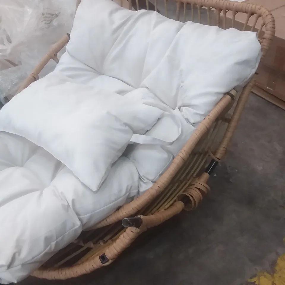 CANE HANGING GARDEN EGG CHAIR PDVH3