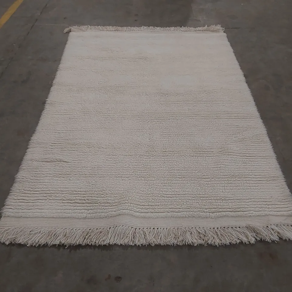 QUALITY DESIGNER AREA RUG - APPROXIMATELY  240 x 160cm