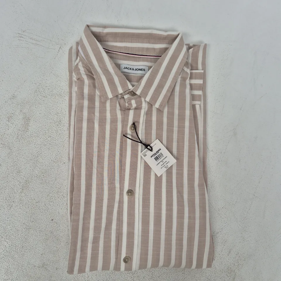 JACK & JONES JJHENRY MIX SLUB LONG SLEEVE SHIRT IN BEIGE SIZE LARGE