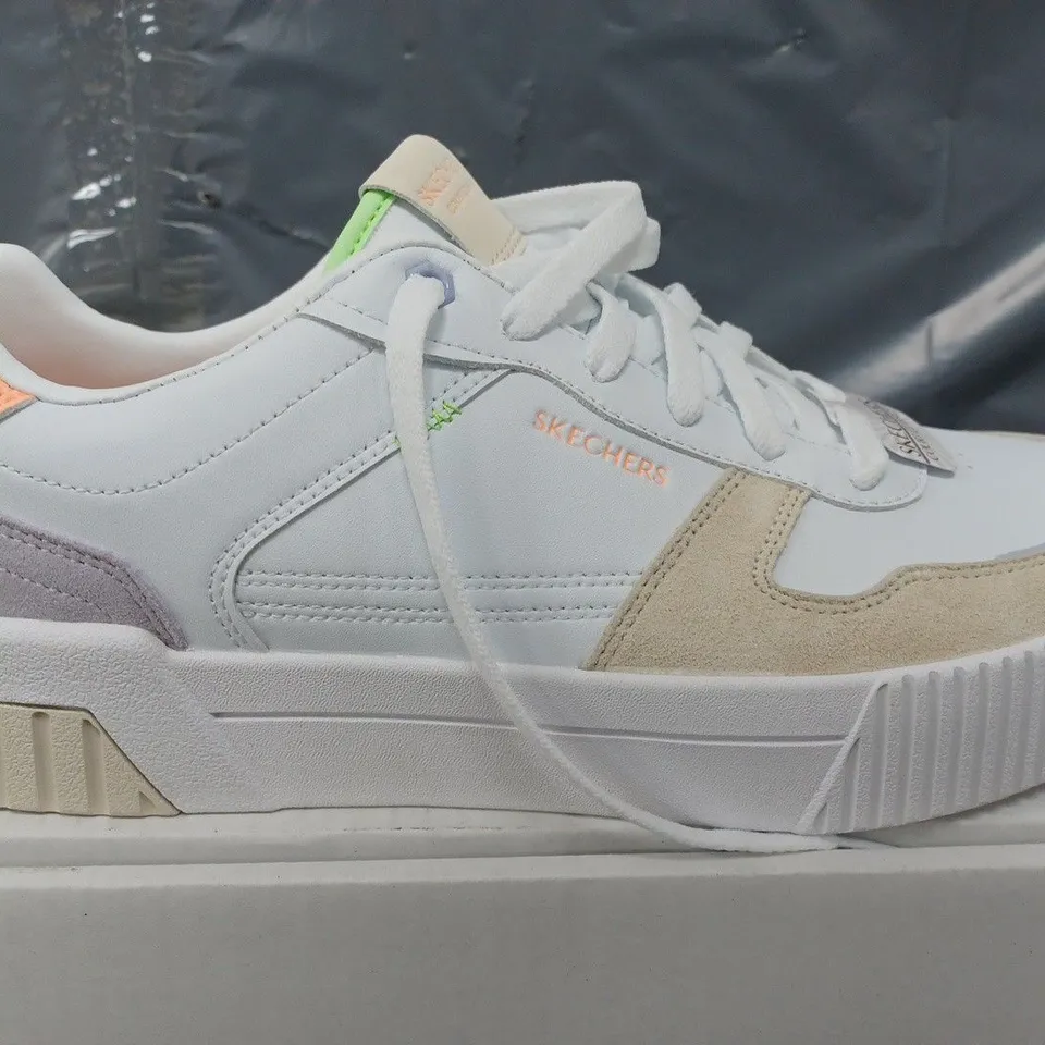 SKECHERS COURTCLASSIC TRAINERS IN WHITE - SIZE 8