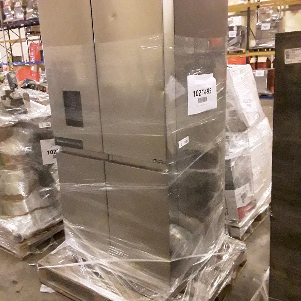 HISENSE FREESTANDING FRIDGE FREEZER WITH WATER DISPENSER