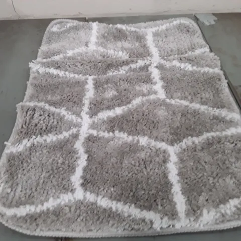 BRAND NEW PACO HOME KAUNAS GREY RUG 40 X 55CM