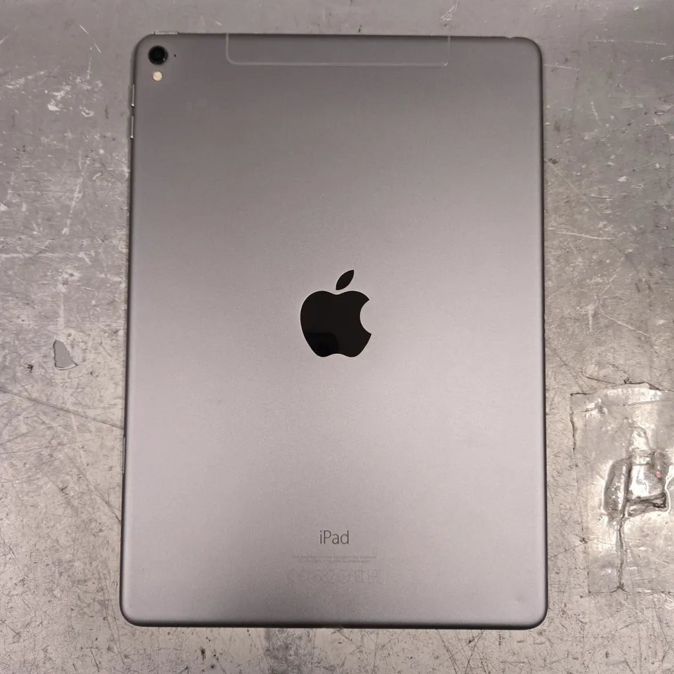 APPLE IPAD PRO 9.7 TABLET - A1674