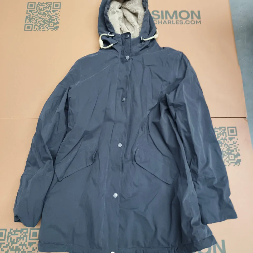 SEASALT CORNWALL RAIN LINED COAT IN DARK GREY - UK 16