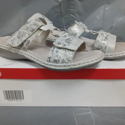 BOXED PAIR OF RIEKER LEATHER SLIP-ON SANDALS IN SILVER SIZE 4