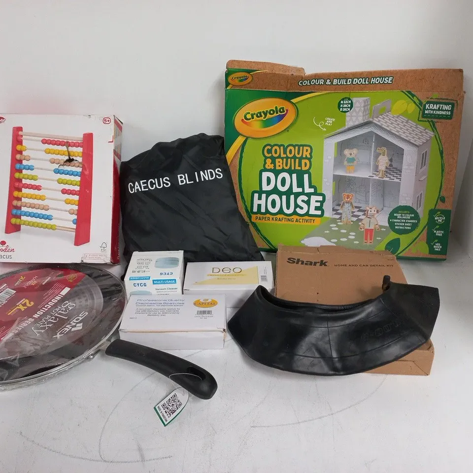 LOT OF APPROXIMATELY 25 ASSORTED HOUSEHOLD ITEMS TO INCLUDE INNER TUBES, DISPOSABLE SPATULAS AND SHARK DETAIL KIT