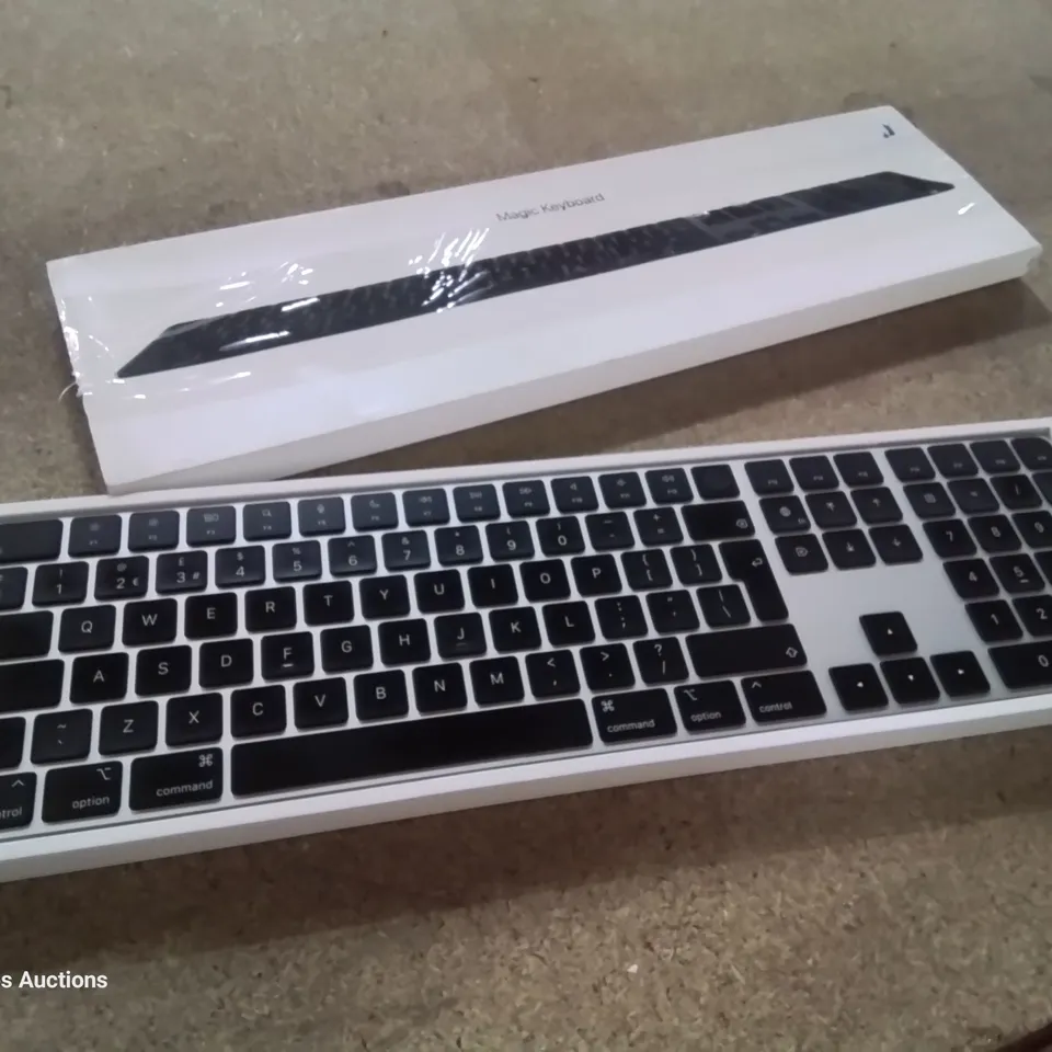 BOXED APPLE MAGIC KEYBOARD WITH TOUCH ID