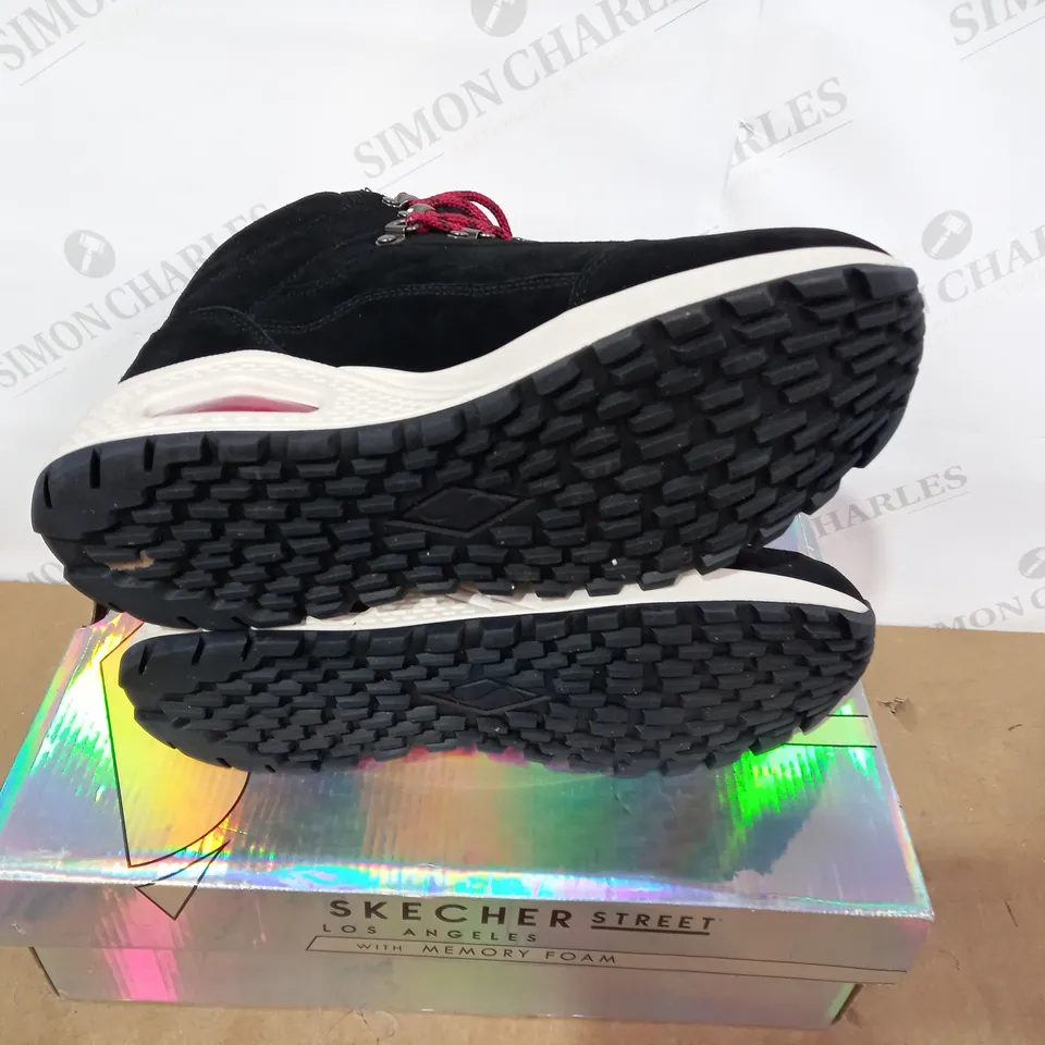 BOXED PAIR OF SKECHERS - SIZE 8
