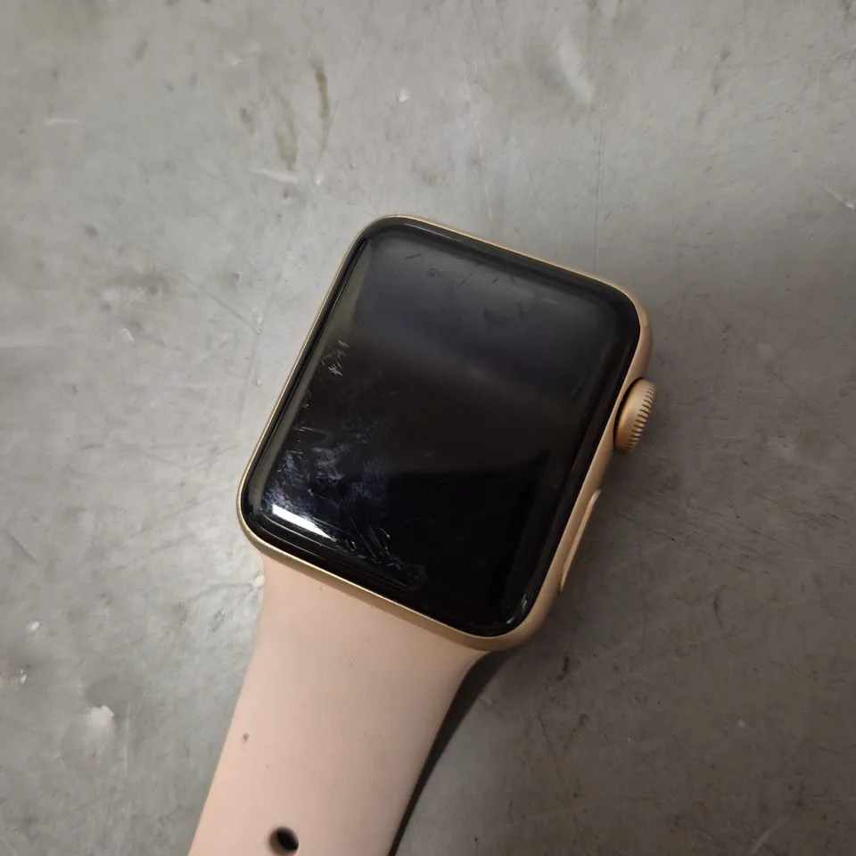 APPLE WATCH SERIES 3 WR-50M ROSE GOLD 