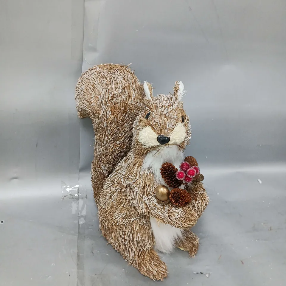 BRISTLE SQUIRREL SEASONAL DECORATION