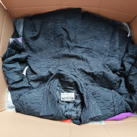 APPROXIMATELY 20 ASSORTED CLOTHING AND FASHION PRODUCTS IN VARIOUS STYLES AND SIZES - COLLECTION ONLY