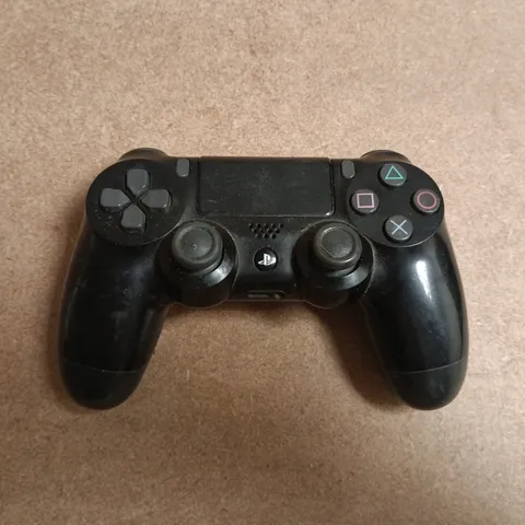 SONY PLAYSTATION 4 DUALSENSE WIRELESS CONTROLLER IN BLACK