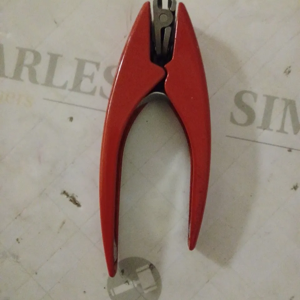 CLIPPERPRO 2.0 NAIL CLIPPERS, RED