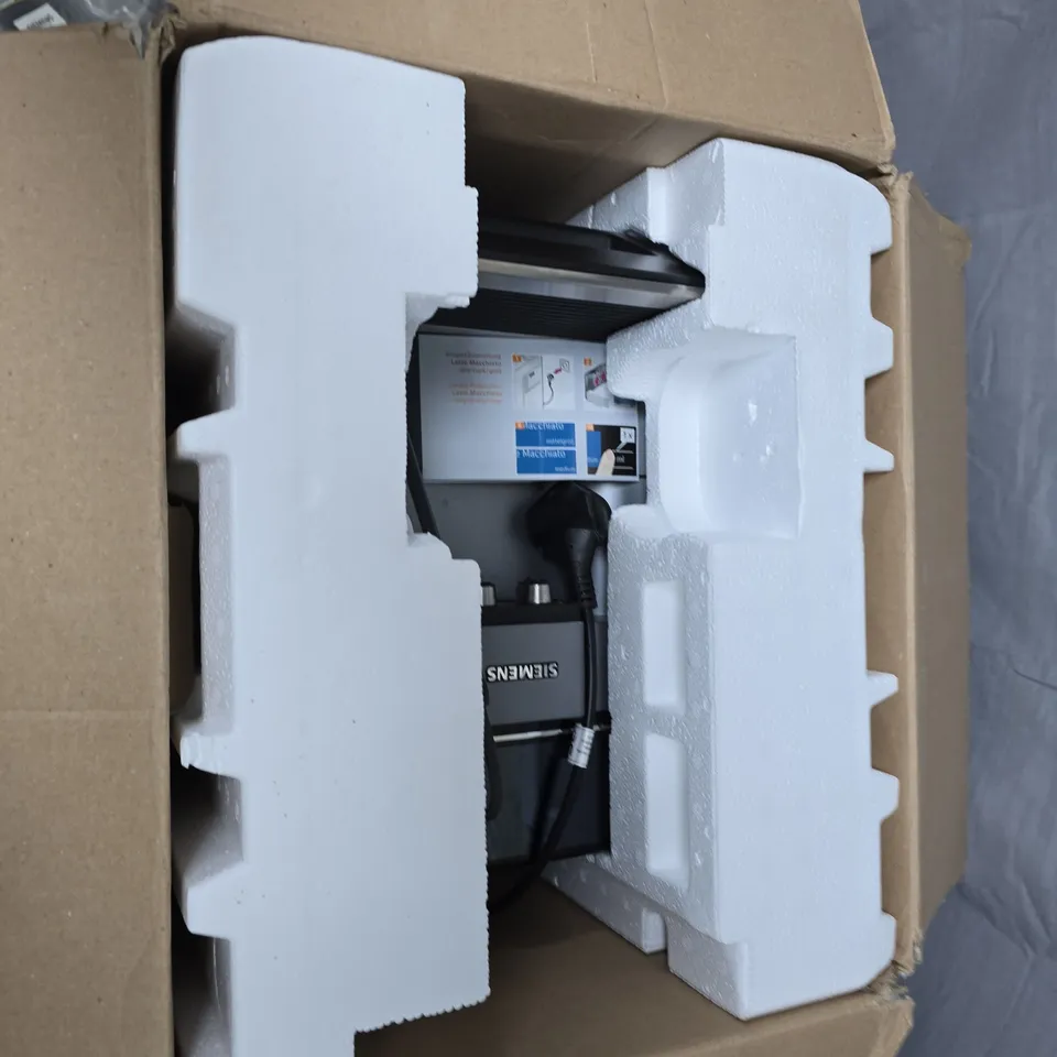 SIEMENS FULLY AUTOMATIC COFFEE MACHINE TE65  – BOXED