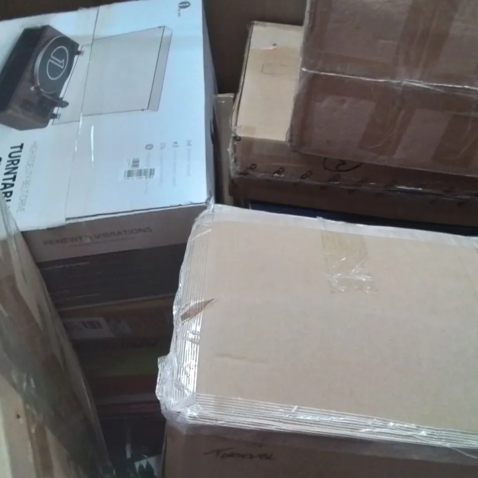 PALLET TO CONTAIN AN ASSORTMENT OF HOUSEHOLD ITEMS TO INCLUDE CAR SEAT COVERS, WIRELESS MOUSE AND KEYBOARD, WALL CLOCKS AND PORTABLE MONITOR ECT