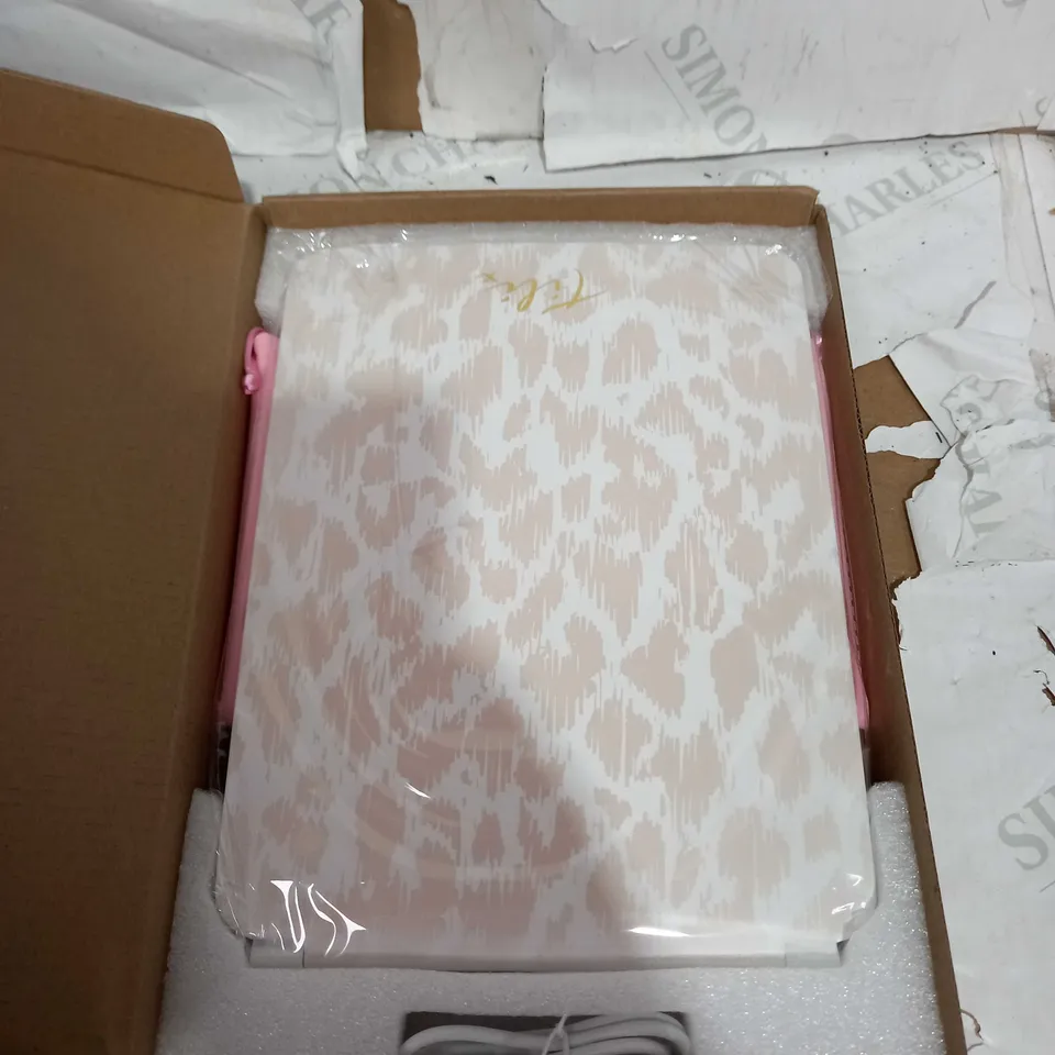 TILI LED TRAVEL VANITY MAKEUP MIRROR