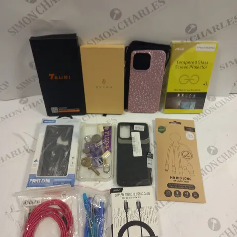 APPROXIMATELY 25 ASSORTED SMARTPHONE/TABLET ACCESSORIES TO INCLUDE PROTECTIVE CASES, SCREEN PROTECTORS, CHARGING CABLES ETC