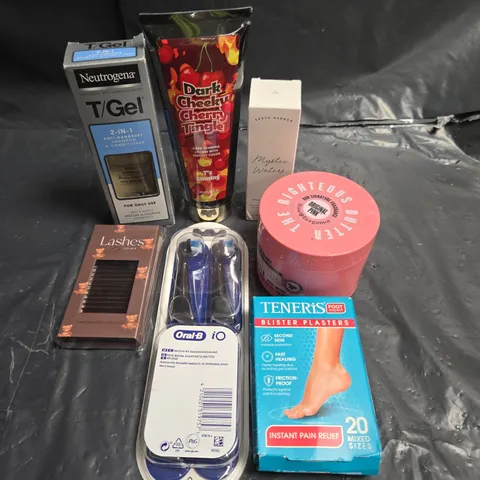 APPROXIMATEY 20 ASSORTED HEALTH AND BEAUTY PRODUCTS TO INCLUDE - T GEL SHAMPOO - DARK CHEEKY CHERRY TINGLE TANNING LOTION AND FALSE LASHES