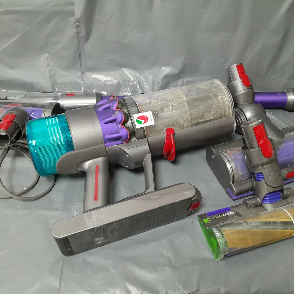 BOXED DYSON GEN5DETECT ABSOLUTE CORDLESS VACUUM RRP £749