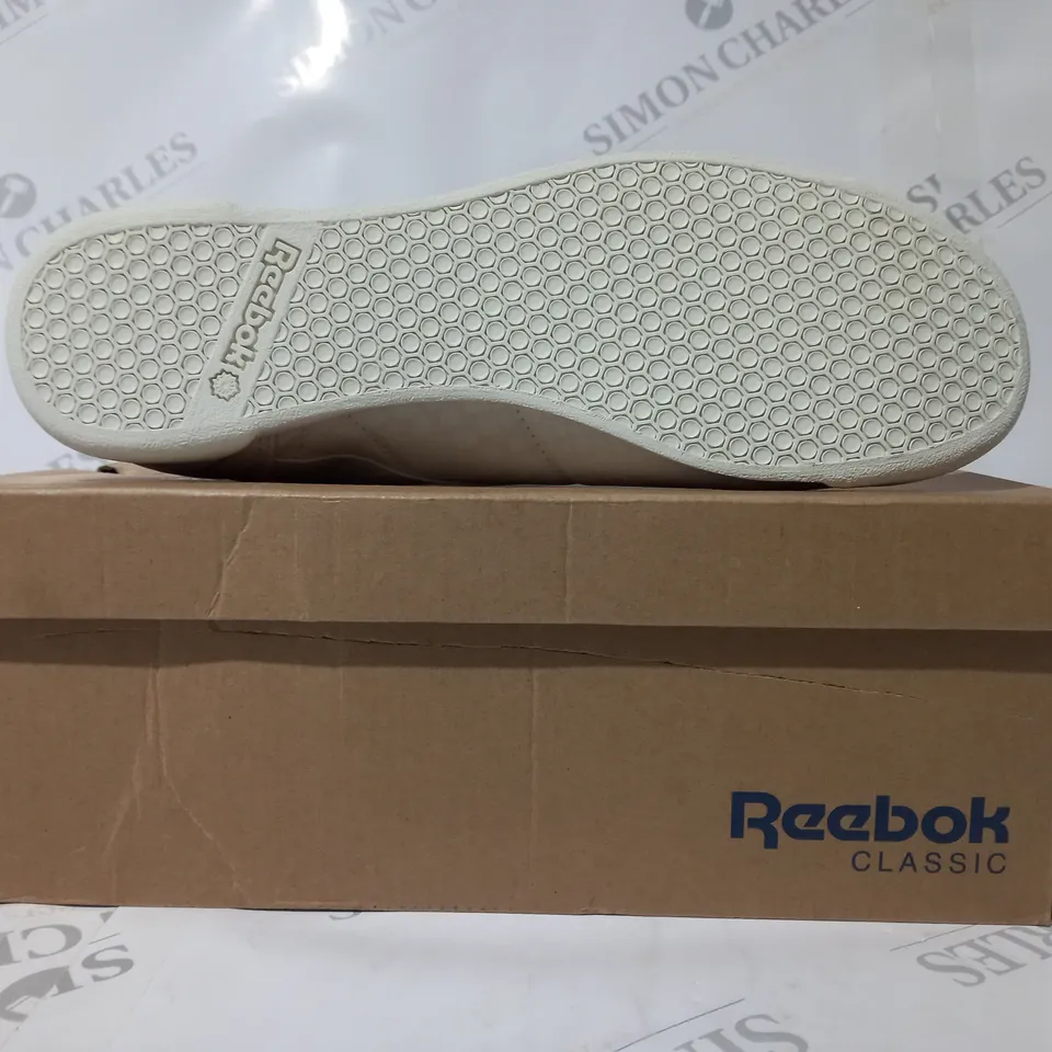 BOXED PAIR OF REEBOK CLASSIC AZTEC OG SHOES IN WHITE UK SIZE 8
