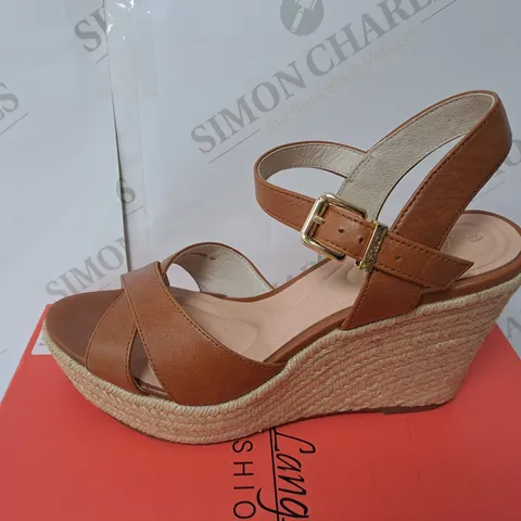 RUTH LANGSFORD BOXED LEATHER CORKED BROWN WEDGES SIZE 4