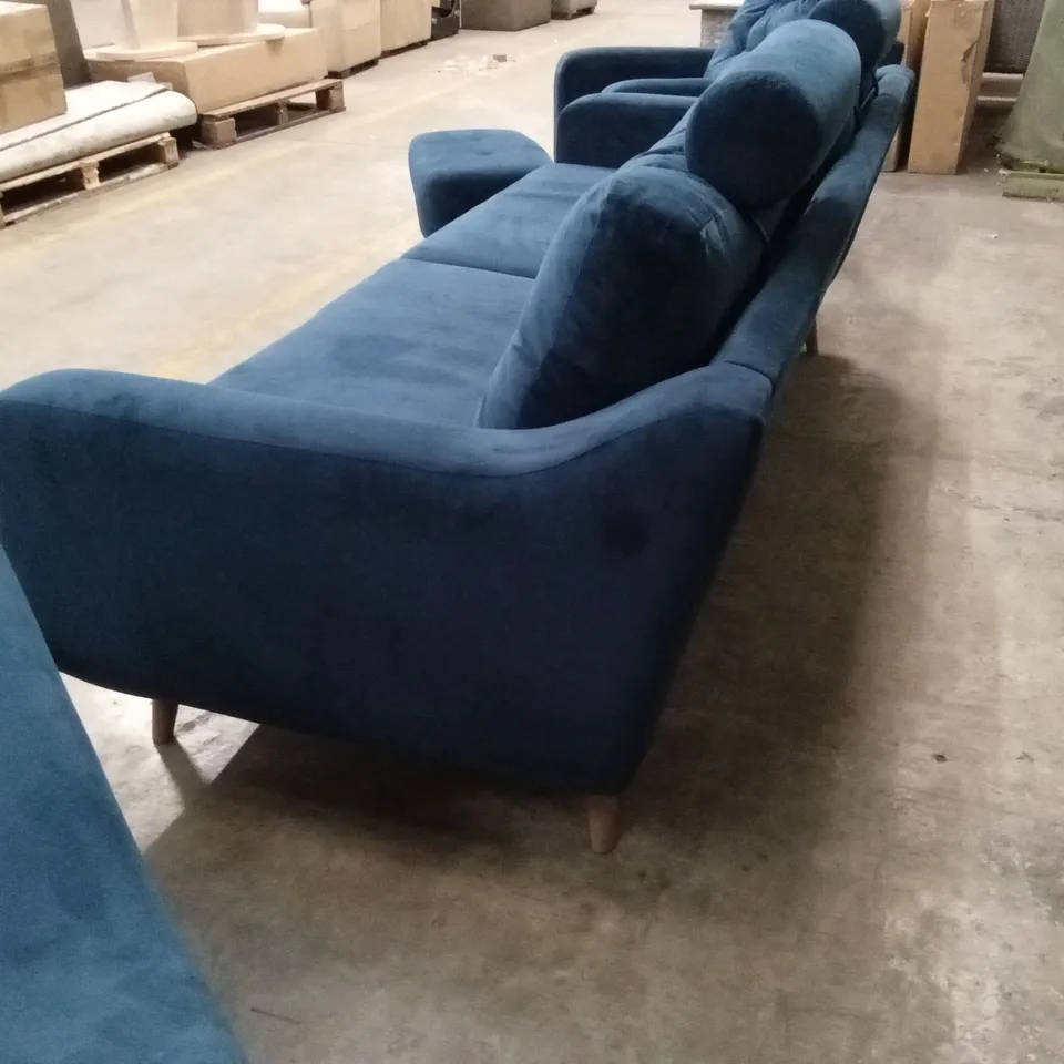 STOKERS ALFREDO BLUE FABRIC SOFA SUITE // 1 x 4 SEATER SOFA, 2 x ARMCHAIRS, 2 x FOOTSTOOLS RRP £3495