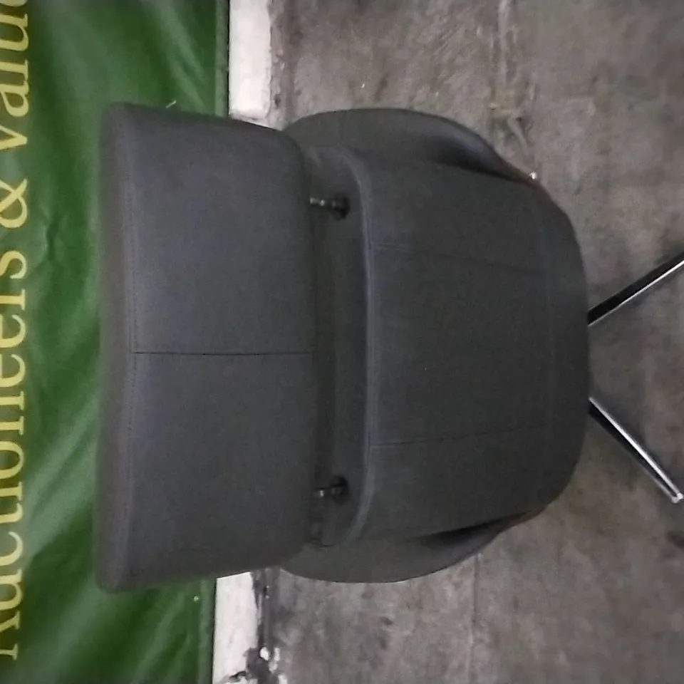 QUALITY BRITISH DESIGNED & MANUFACTURED G PLAN DARK BROWN LEATHER SWIVEL ARMCHAIR 