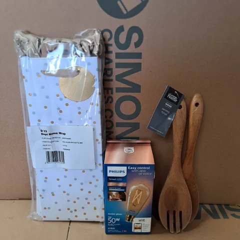 BOX OF APPROXIMATELY 22 ASSORTED ITEMS TO INCLUDE - BOTTLE BAG , PHILIPS 50W SMART LED , WOOD SERVING TONGS ETC