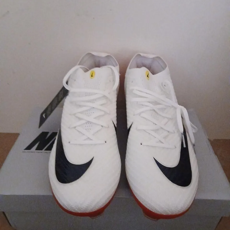 NIKE ZOOM VAPOR 16 ELITE FG FOOTBALL BOOTS – WHITE/RED, UK 9
