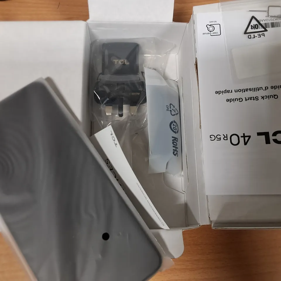 BOXED TCL 40 R5G IN STARLIGHT BLACK - T771K