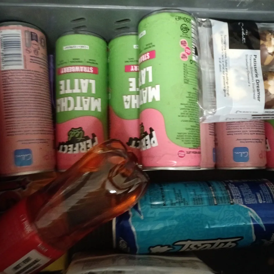 APPROXIMATELY 10 ASSORTED FOOD AND DRINK ITEMS TO INCLUDE LUCOZADE, STARBURST, ETC