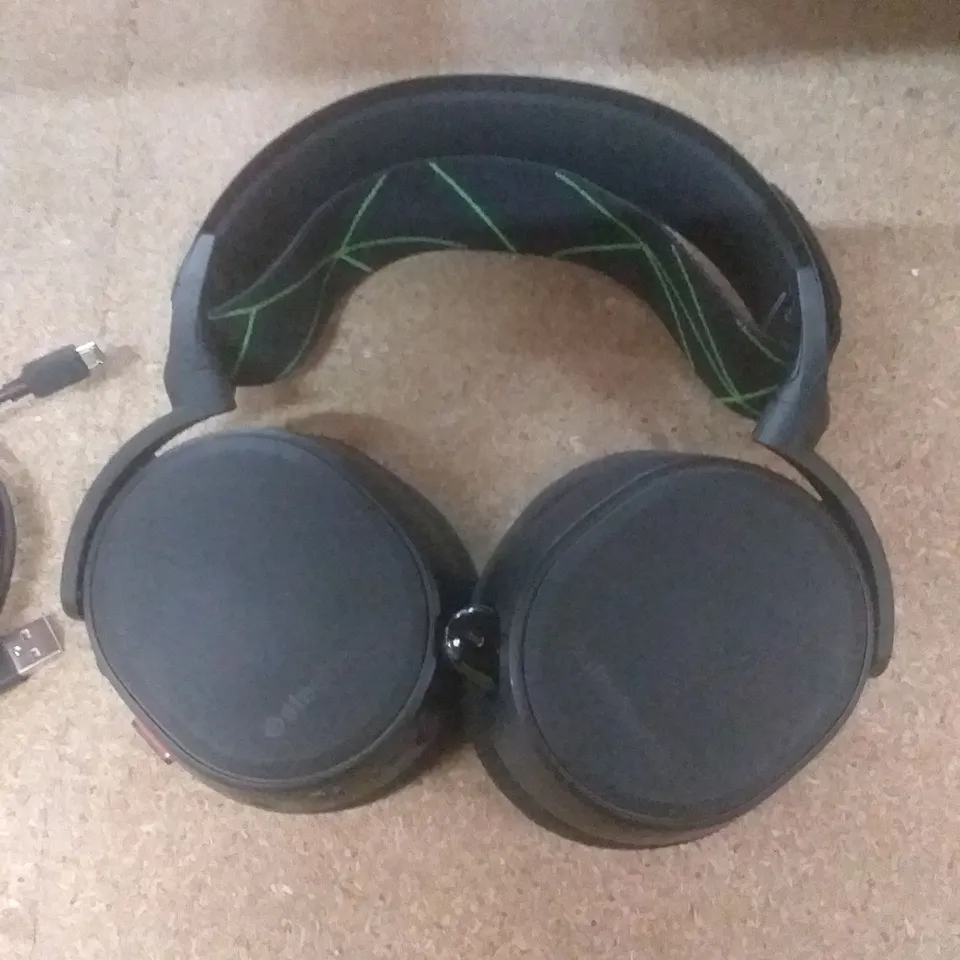 STEELSERIES ARCTIS 9X XBOX ONE WIRELESS GAMING HEADSET
