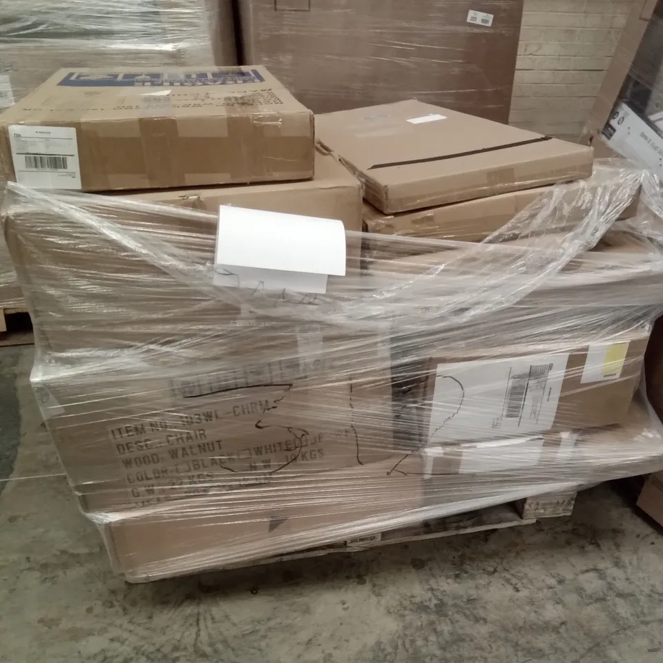 PALLET OF ASSORTED ITEMS INCLUDING VANITY MIRROR, KINGRACK STEP LADDER, OFFICE CHAIR, FURDUZZ LED MIRROR 