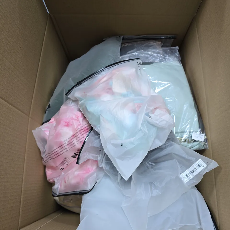 BOX OF APPROXIMATELY 30 ASSORTED CLOTHING ITEMS IN VARIOUS STYLES , COLOURS AND SIZES