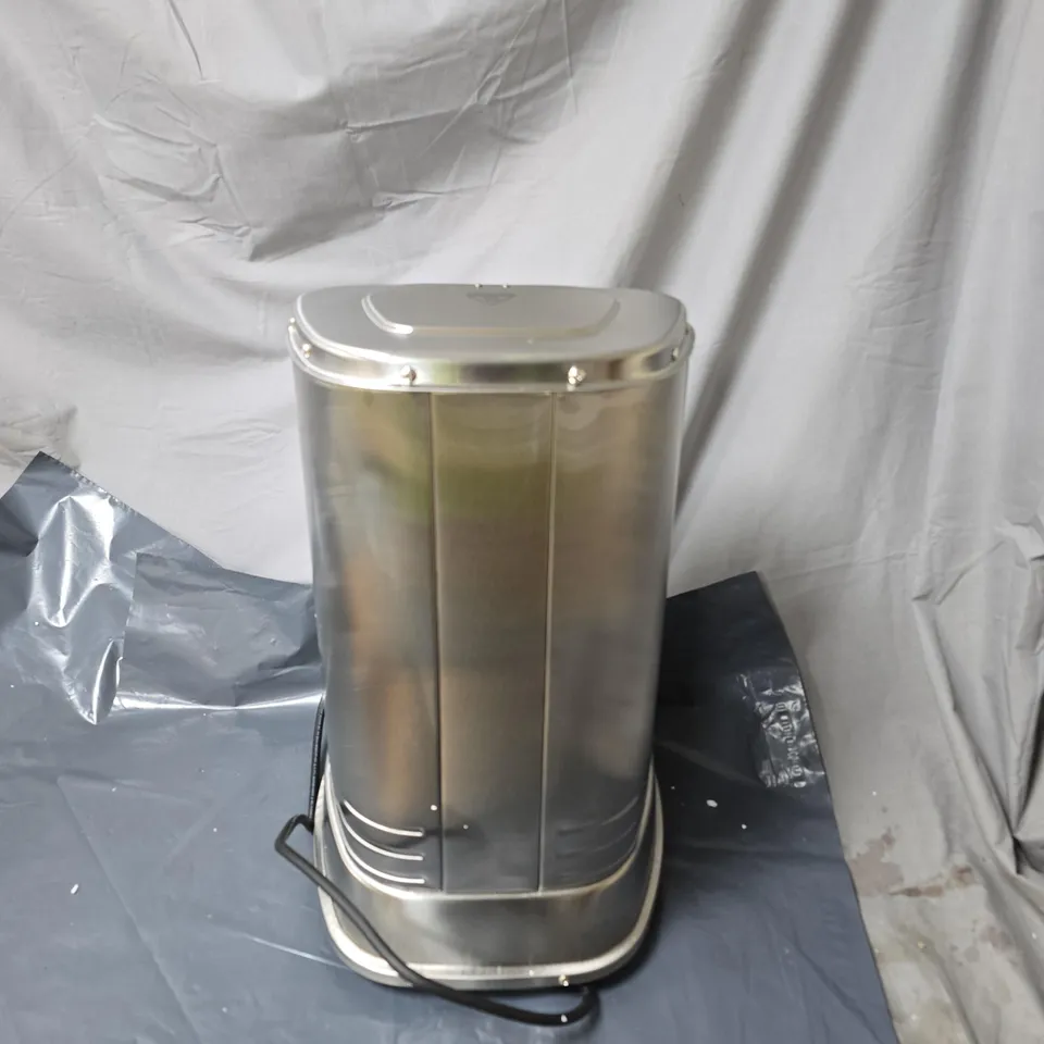 BOXED ONE CONCEPT VERTIKALGRILL 